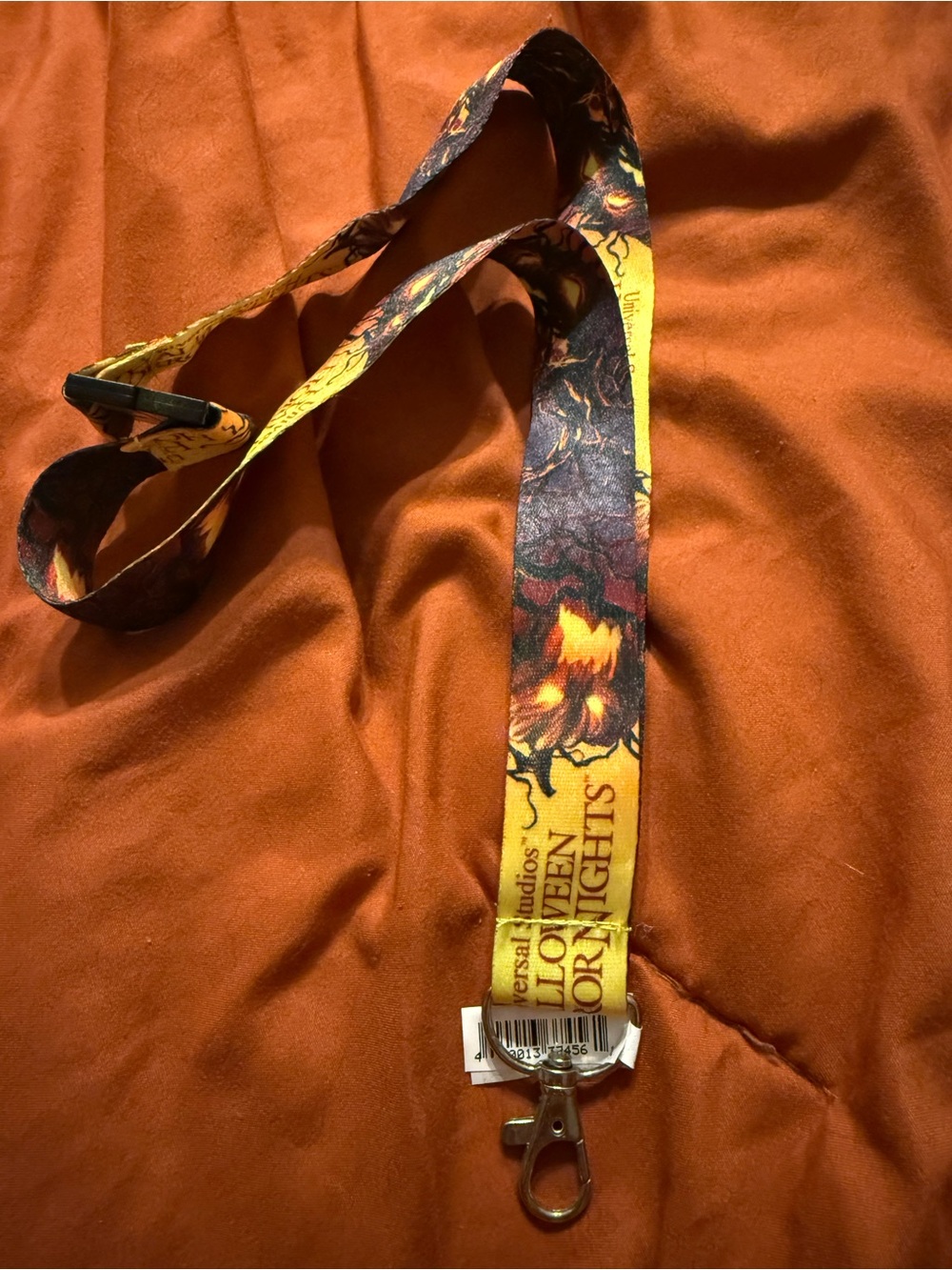 Universal Yellow and Black Halloween Horror Nights Lanyard with Clip